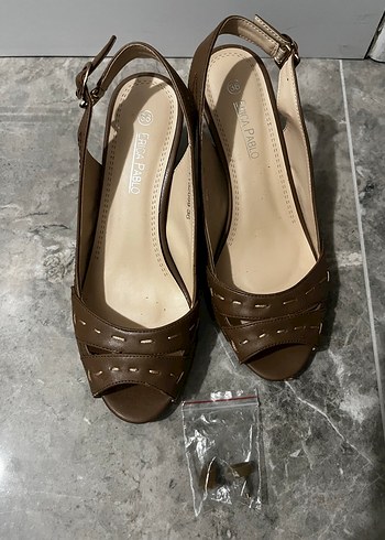 Kahve Deri Kadın Dolgu Topuklu Sandalet - Görsel 2
