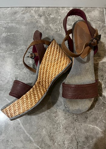 Pembe Dolgu Topuklu Sandalet - Görsel 2