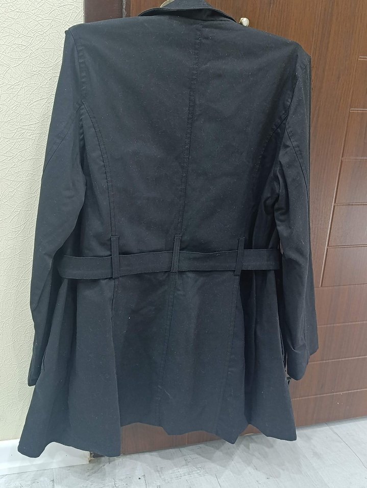 Düğmeli Siyah Kadın Trençkot - Görsel 2