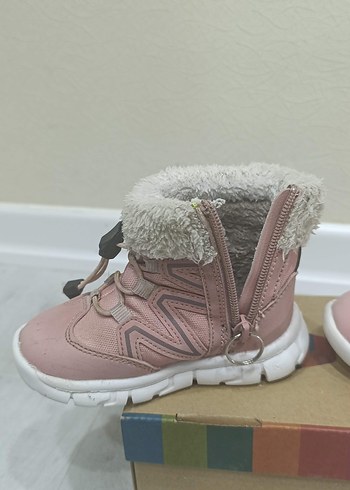 Kız Çocuk Pembe Peluş Detaylı Bot - Görsel 4