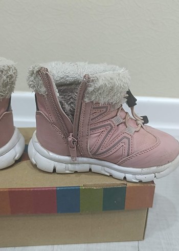 Kız Çocuk Pembe Peluş Detaylı Bot - Görsel 5