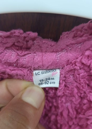 LCW Kapüşonlu Renkli Noktalı Kız Çocuk Mont - Görsel 3