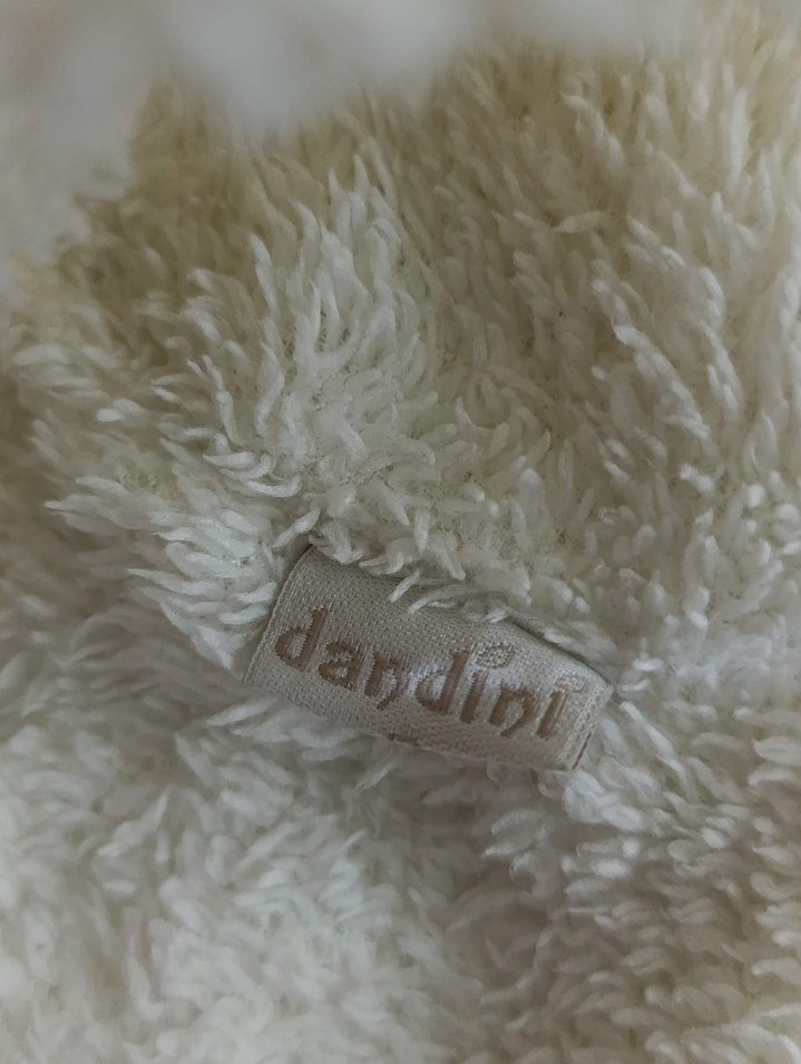 Beyaz Peluş Çocuk Kulaklı Şapka - Görsel 3