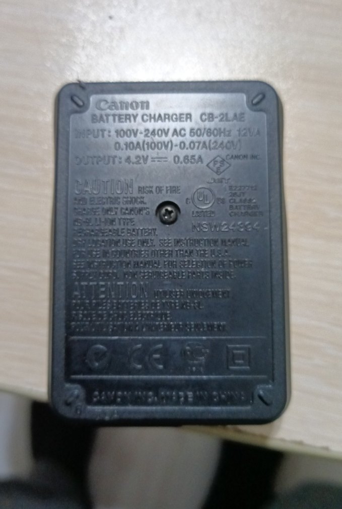 Canon Siyah Batarya Şarj Cihazı(CB-2LAE) - Görsel 3