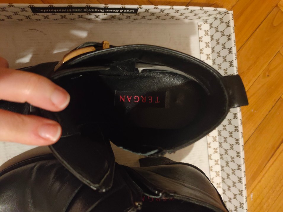 Tokalı Siyah Deri Kadın Bot - Görsel 2