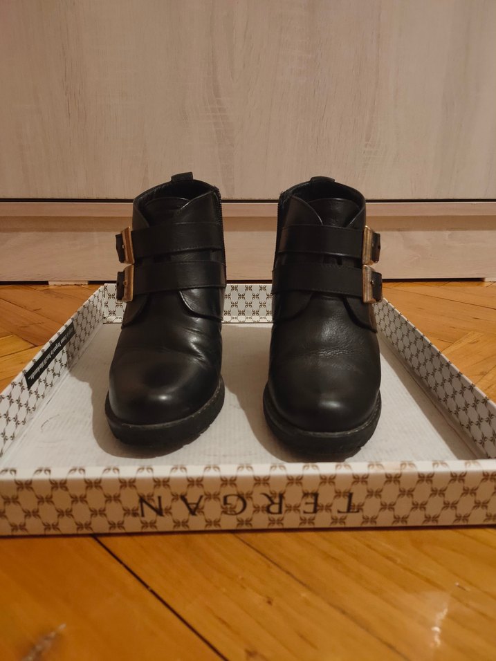 Tokalı Siyah Deri Kadın Bot - Görsel 5