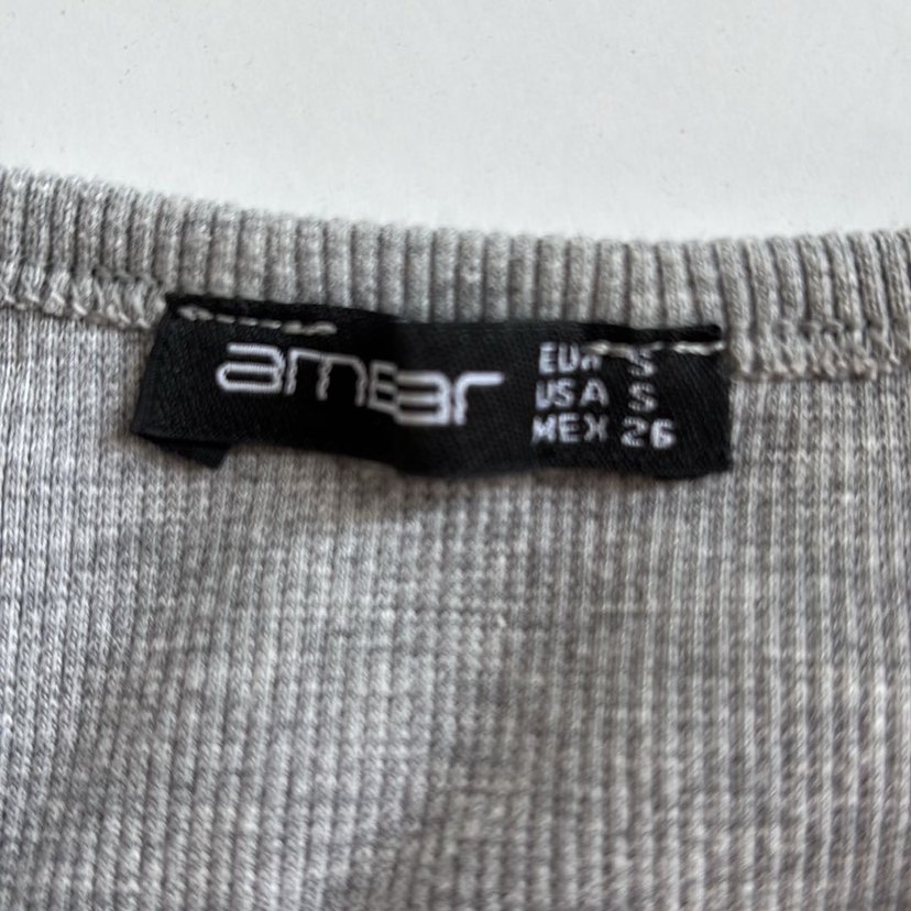 Gri Brooklyn Nets Baskılı Crop Top Slim fit baskılı halter atlet - Görsel 3