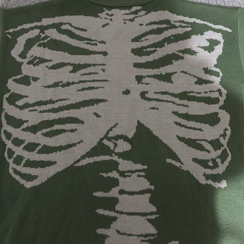 Yeşil arkası iskelet desenli oversize kazak unisex - Görsel 4