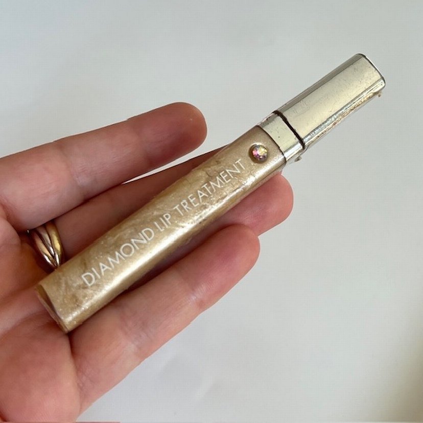 Made in U.S.A Sally Hansen Elmas Ruj - Görsel 2