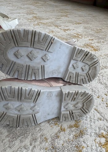 Pembe Parlak Nakışlı Kız Botu - Görsel 3