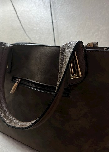 Guess Kahverengi Süet Lüx Kadın Çanta - Görsel 4