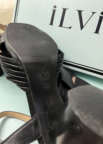 İLVİ Siyah Tokalı Kadın Topuklu Sandalet - Görsel 5