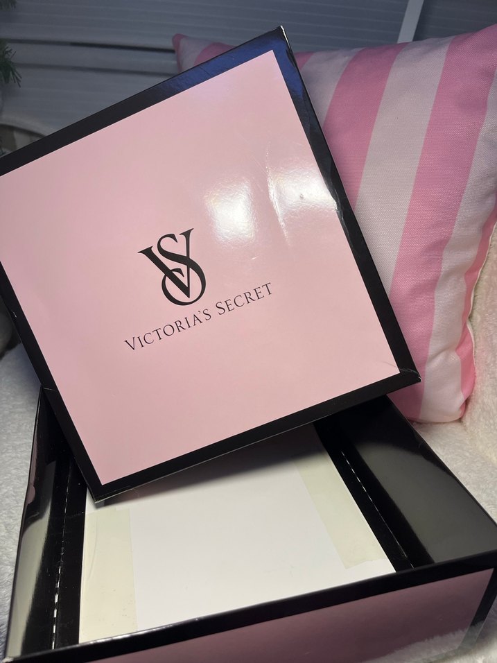 Victoria's Secret Kadın Hediye KUTU - Görsel 4