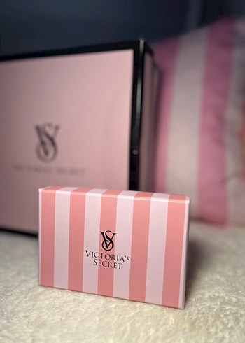 Victoria's Secret Hediye Kutusu  - Görsel 3