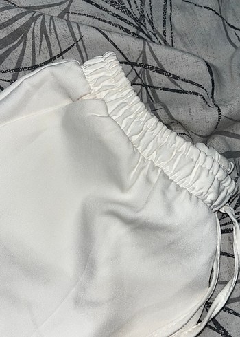 Beyaz Rahat Kesim Midi Kumaş Pantolon - Görsel 2