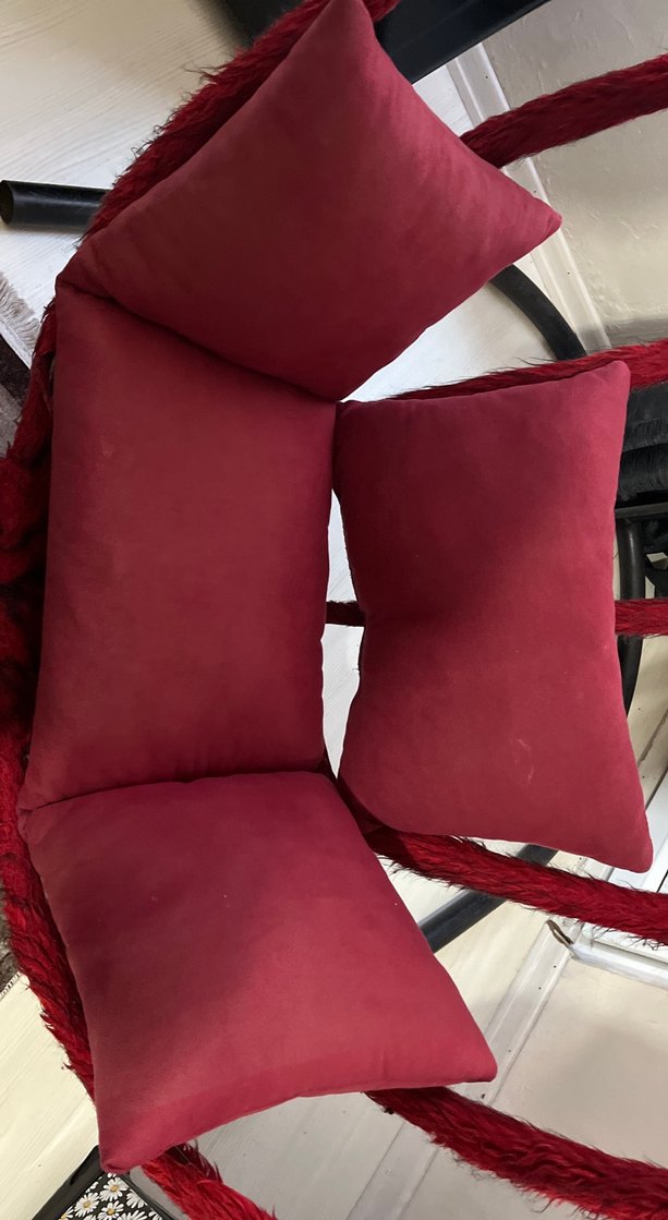 Koyu Kırmızı Tüylü Salıncak Koltuk - Görsel 2