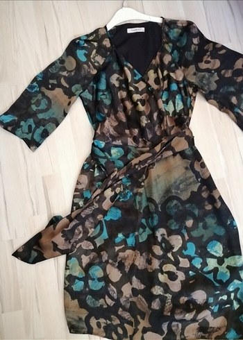 V yaka elbise - Görsel 2