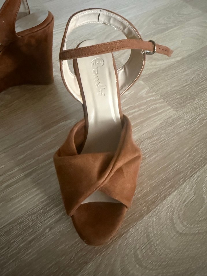 Taba rengi Süet Dolgu Topuklu Kadın Ayakkabı - Görsel 3