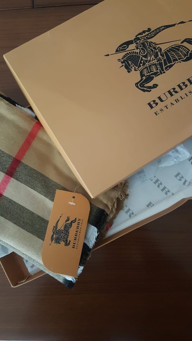 Burberry Atkı Şal - Görsel 2