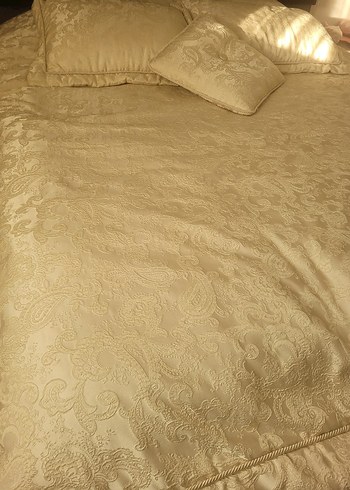 Nakışlı krem Yatak Örtüsü Püsküllü - Görsel 7