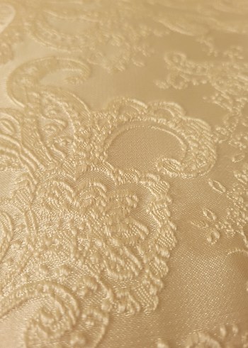 Nakışlı krem Yatak Örtüsü Püsküllü - Görsel 2