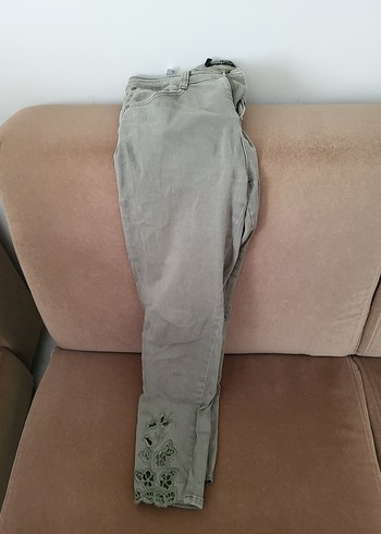 Nakışlı Dantel Detaylı Bej Kadın Pantolon - Görsel 2