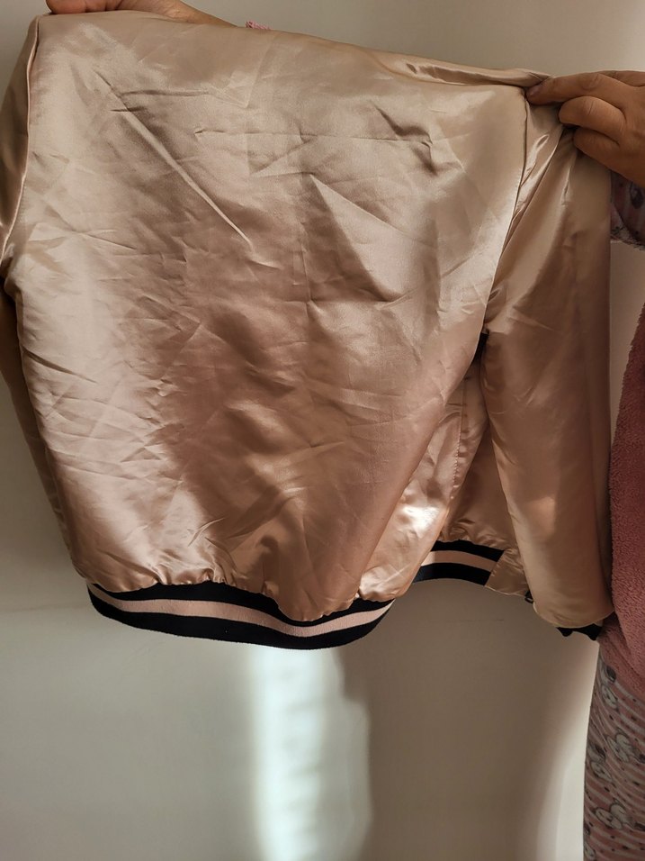 Saten Siyah Yıldız Desenli Midi Ceket - Görsel 4