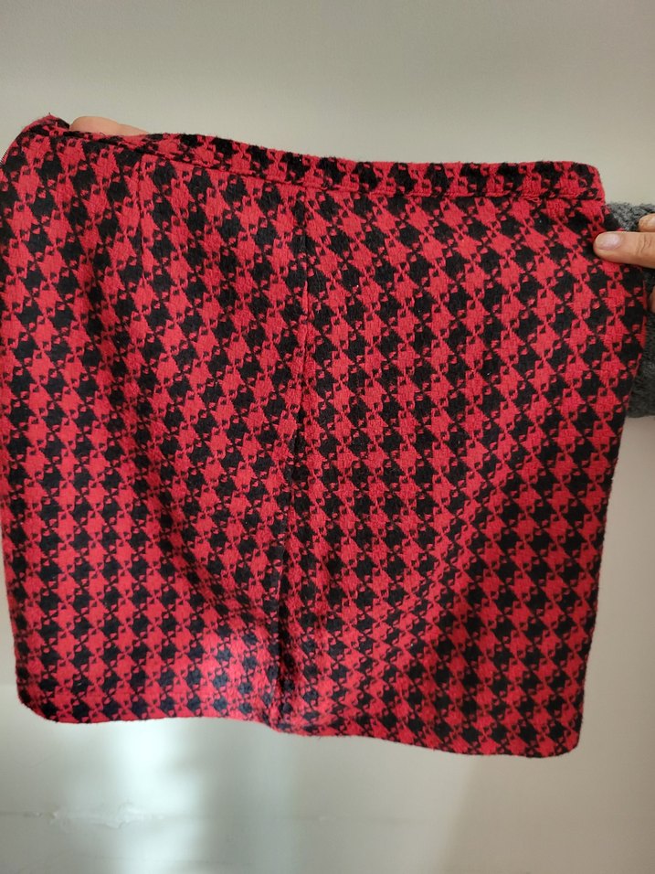 Kırmızı Kareli Örgü Mini Etek - Görsel 2