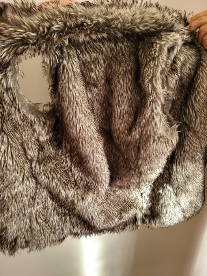 Suni Kürk Detaylı Bej Kadın Yelek - Görsel 3