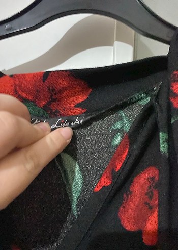 Kırmızı Çiçekli Uzun Pilili Elbise - Görsel 4