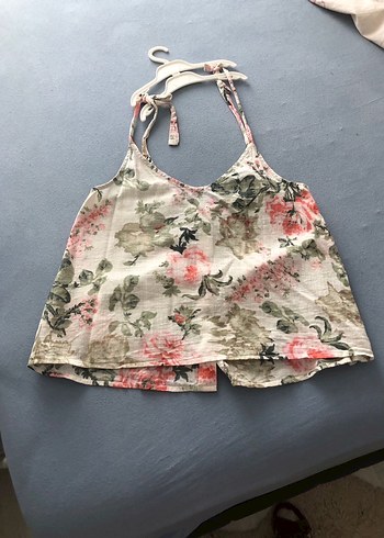 Çiçek Desenli Düğmeli V Yaka - Görsel 6