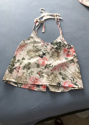 Çiçek Desenli Düğmeli V Yaka - Görsel 5