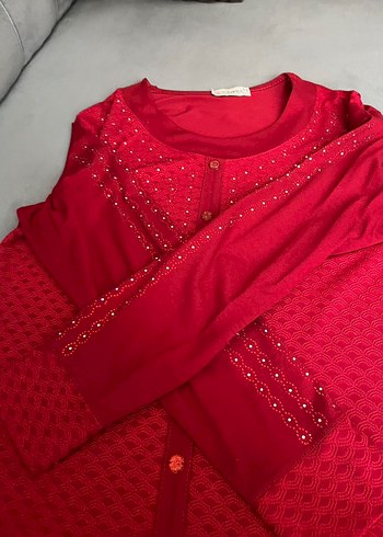 Düğmeli Kırmızı Uzun Kollu - Görsel 4