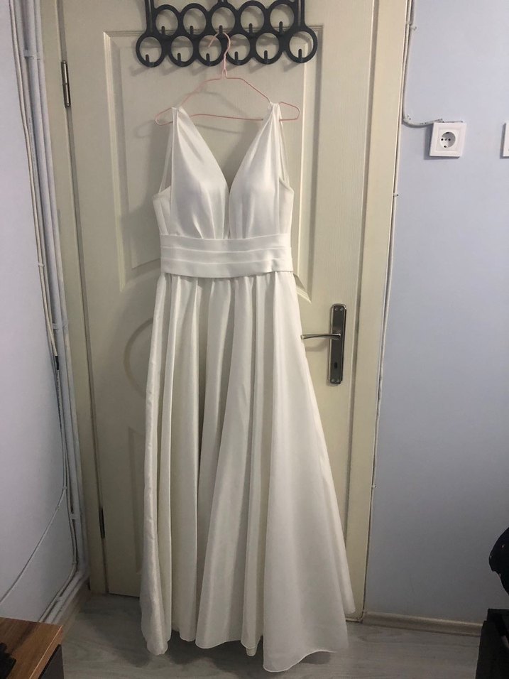 V Yakalı Beyaz  Gelinlik - Görsel 2