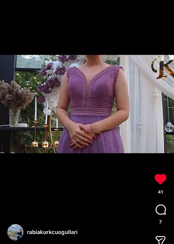 Dantel Detaylı Uzun Mor V Yakalı Abiye - Görsel 3