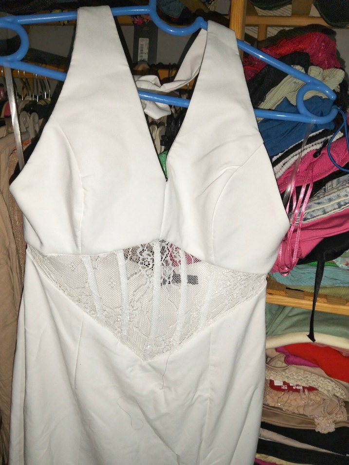 Beyaz Boyundan Baglamali Uzun Kadın Elbise - Görsel 3