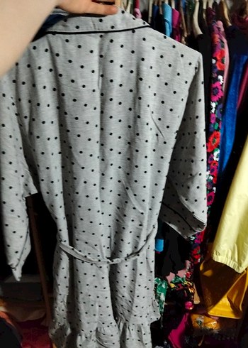 Gri Puantiyeli Uzun Kadın Sabahlık - Görsel 5