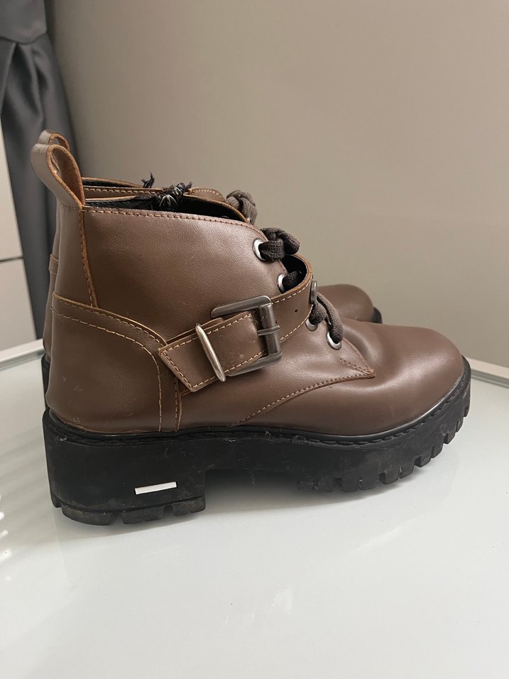 Tokalı Kahverengi  Kadın Bot - Görsel 3