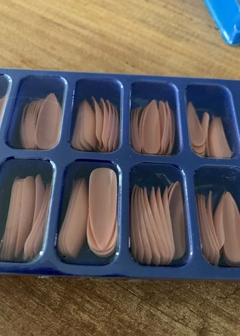 Ten rengi takma tırnak - Görsel 2