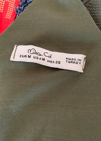 Yeşil V Yakalı Uzun Askılı astarlı tulum - Görsel 8