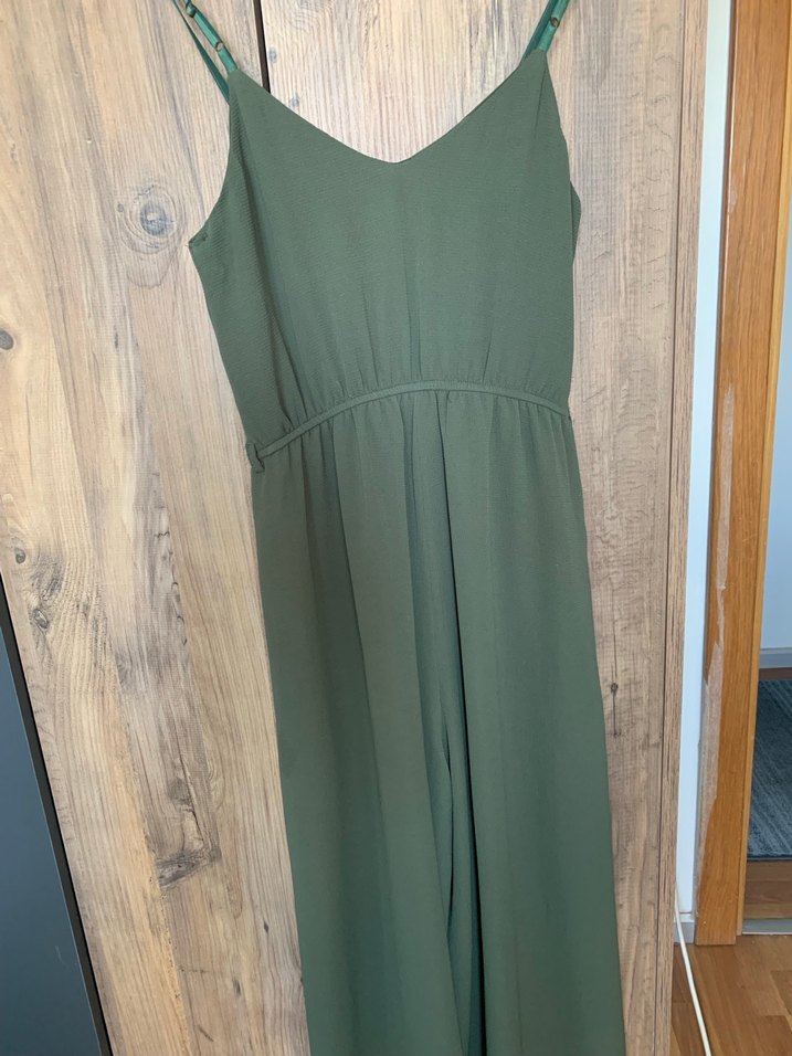 Yeşil V Yakalı Uzun Askılı astarlı tulum - Görsel 5