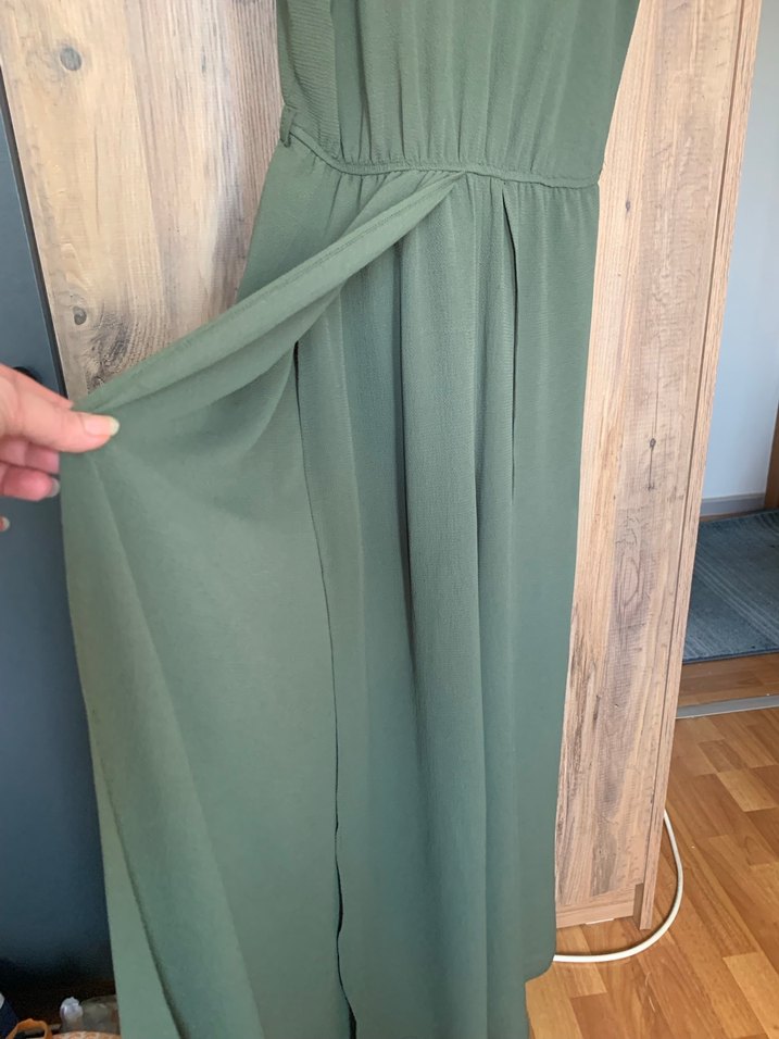 Yeşil V Yakalı Uzun Askılı astarlı tulum - Görsel 3