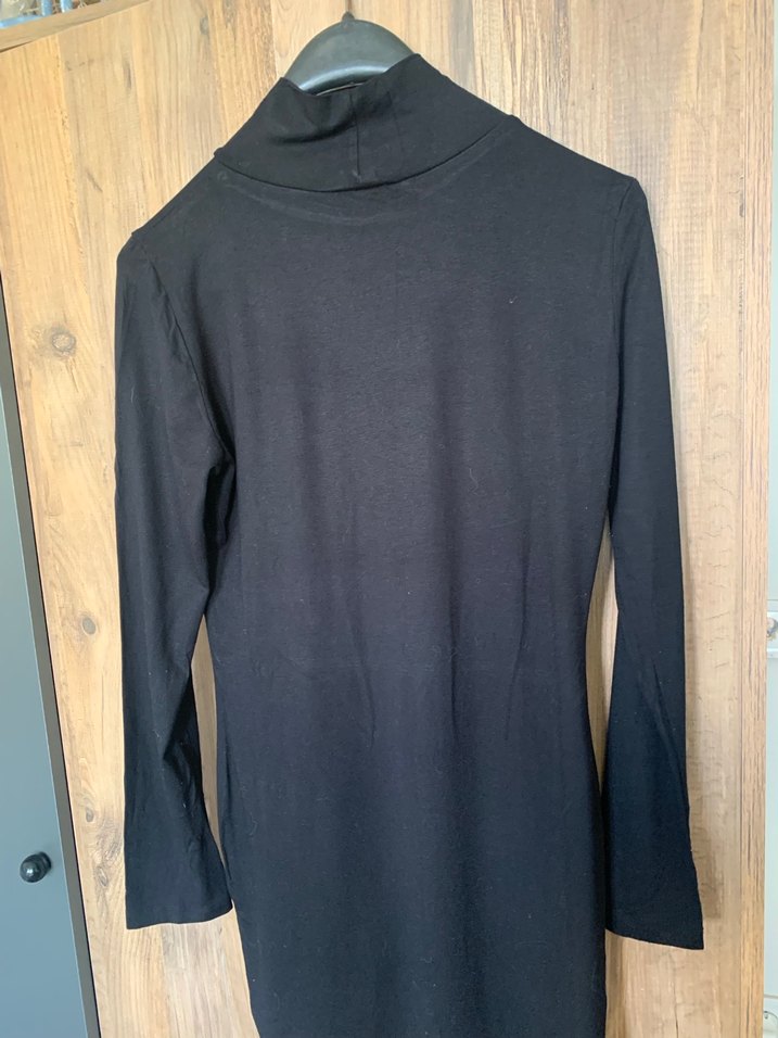 Siyah Yüksek Yakalı Uzun Kollu penye elbise - Görsel 2