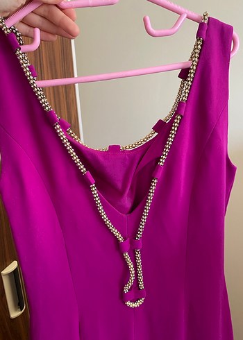 Zincir Detaylı  Mor Uzun Elbise - Görsel 3