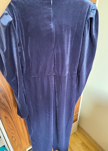 Lacivert Drapeli V Yakalı Uzun Kollu Kadife 
Abiye Elbise - Görsel 4