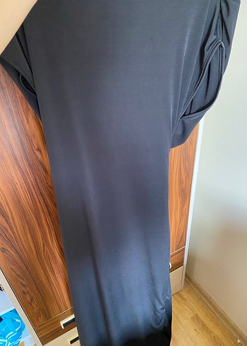 Siyah renkli düz elbise yenidir sadece bir kere giyildi - Görsel 2