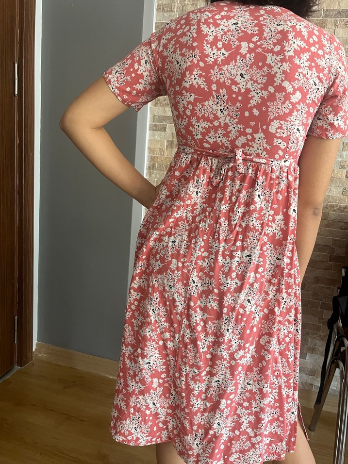 Düğmeli kırmızı V Yaka Midi Elbise - Görsel 2