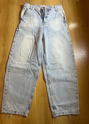 Bershka Baggy Jean