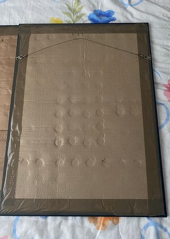 Çiçekli Bahçe ve Göl Manzaralı Puzzle - Görsel 4