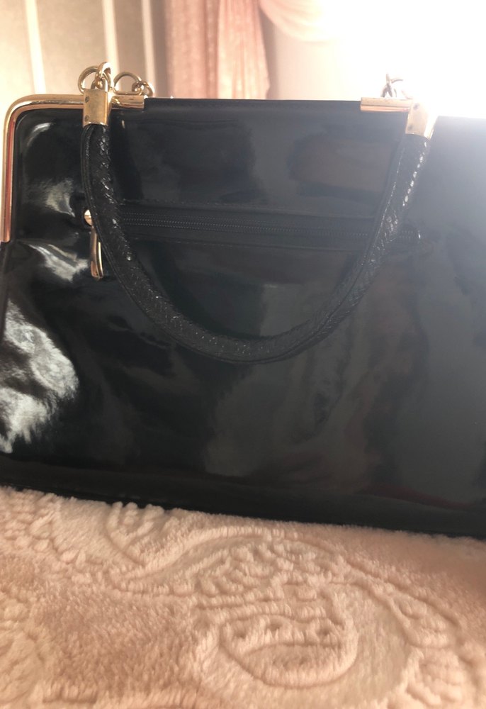 Siyah Parlak Deri Kadın Çanta - Görsel 2